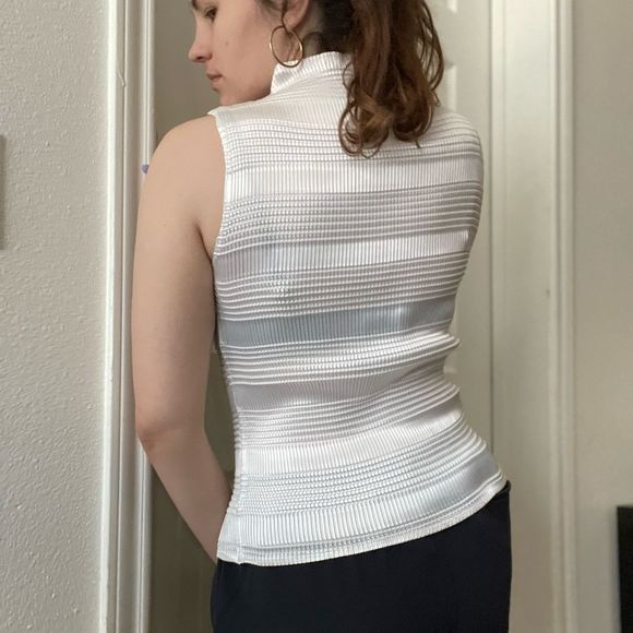 American Vintage White Sleeveless Blouse - Picture 3 of 3